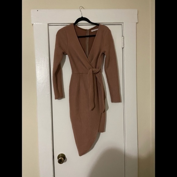 Express Saints & Secrets Blush sweater dress size Small - Picture 2 of 11